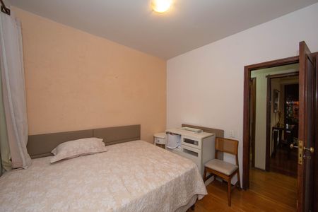 Apartamento à venda com 170m², 4 quartos e 2 vagas Apartamento à venda com 170m², 4 quartos e 2 vagasQUARTO1