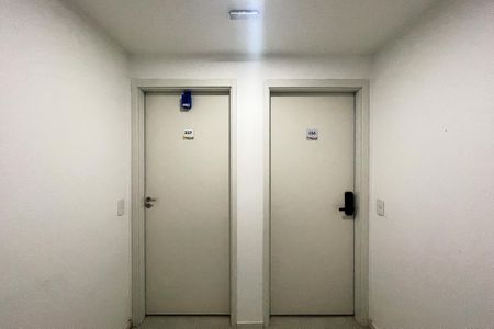 Apartamento para alugar com 54m², 2 quartos e 1 vaga Apartamento para alugar com 54m², 2 quartos e 1 vagaHall Andar