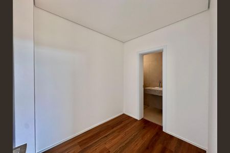 Casa de condomínio à venda com 504m², 4 quartos e 4 vagas