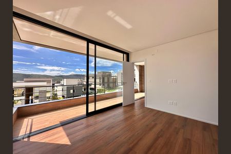 Casa de condomínio à venda com 504m², 4 quartos e 4 vagas