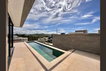 Casa de condomínio à venda com 504m², 4 quartos e 4 vagas
