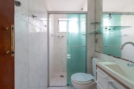 Banheiro de apartamento à venda com 2 quartos, 55m² em Jardim Boa Vista, São Paulo