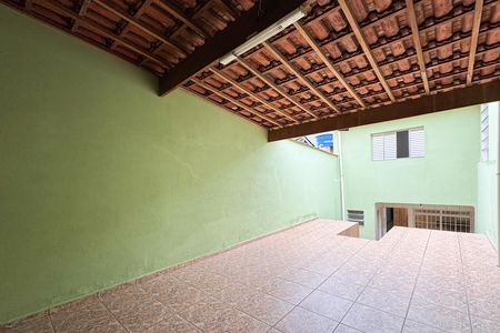 Casa para alugar com 125m², 2 quartos e 1 vaga Casa para alugar com 125m², 2 quartos e 1 vagaÁrea - Churrasqueira