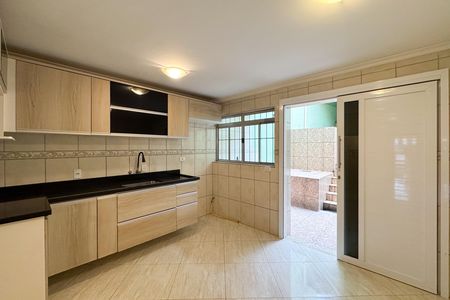 Casa para alugar com 125m², 2 quartos e 1 vaga Casa para alugar com 125m², 2 quartos e 1 vagaCozinha