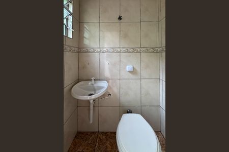 Casa para alugar com 125m², 2 quartos e 1 vaga Casa para alugar com 125m², 2 quartos e 1 vagaBanheiro de serviço