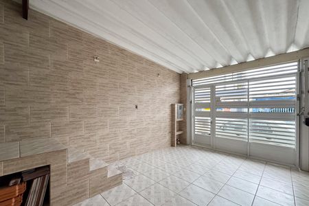 Casa para alugar com 125m², 2 quartos e 1 vaga Casa para alugar com 125m², 2 quartos e 1 vagaGaragem