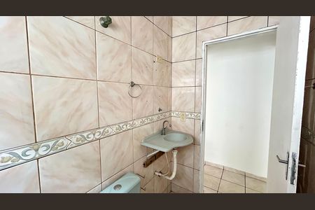 Casa para alugar com 74m², 3 quartos e 2 vagas Casa para alugar com 74m², 3 quartos e 2 vagasBanheiro 1