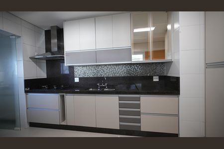 Apartamento à venda com 130m², 3 quartos e 3 vagasCozinha