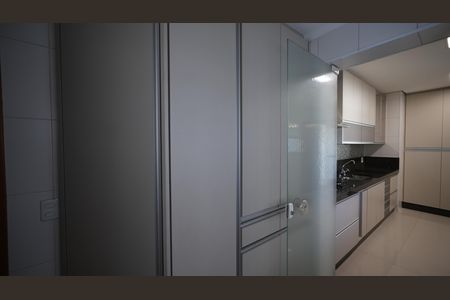 Apartamento à venda com 130m², 3 quartos e 3 vagasÁrea de Serviço