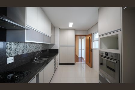 Apartamento à venda com 130m², 3 quartos e 3 vagasCozinha