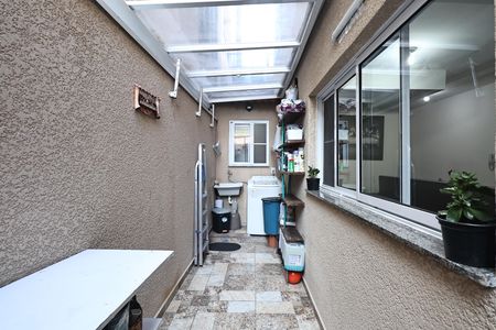 Apartamento à venda com 111m², 3 quartos e 1 vaga Apartamento à venda com 111m², 3 quartos e 1 vagaLavanderia