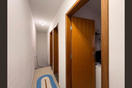 Apartamento à venda com 111m², 3 quartos e 1 vaga Apartamento à venda com 111m², 3 quartos e 1 vagaCorredor acesso aos quartos