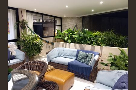 Apartamento para alugar com 166m², 3 quartos e 2 vagasVaranda