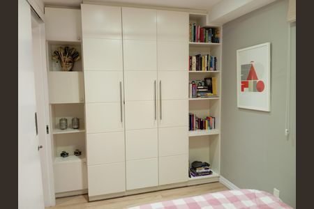 Apartamento para alugar com 166m², 3 quartos e 2 vagasQuarto