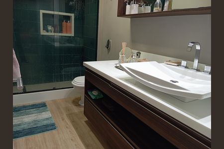 Apartamento para alugar com 166m², 3 quartos e 2 vagasBanheiro suite 
