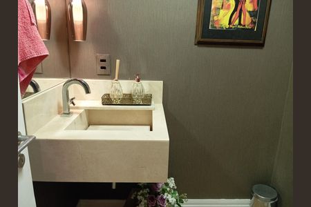 Apartamento para alugar com 166m², 3 quartos e 2 vagasLavabo