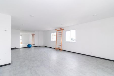 Apartamento para alugar com 39m², 2 quartos e 1 vaga Apartamento para alugar com 39m², 2 quartos e 1 vagaÁrea comum - Academia