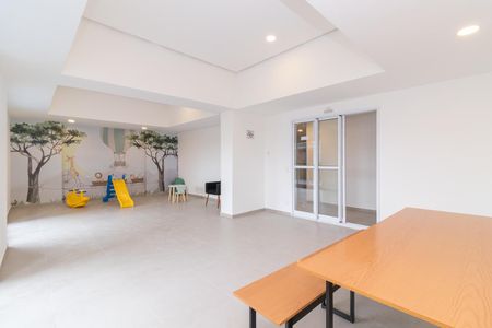 Apartamento para alugar com 39m², 2 quartos e 1 vaga Apartamento para alugar com 39m², 2 quartos e 1 vagaÁrea comum - Brinquedoteca
