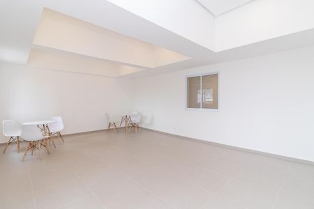 Apartamento para alugar com 39m², 2 quartos e 1 vaga Apartamento para alugar com 39m², 2 quartos e 1 vagaÁrea comum - Salão de festas