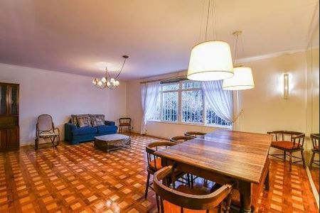 Casa à venda com 4 quartos, 290m² em Vila Mariana, São Paulo