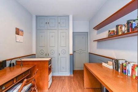 Casa à venda com 4 quartos, 290m² em Vila Mariana, São Paulo