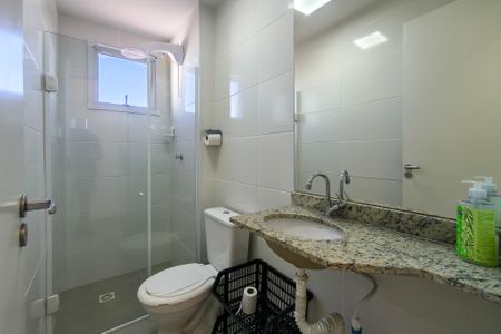 Apartamento para alugar com 68m², 2 quartos e 1 vaga Apartamento para alugar com 68m², 2 quartos e 1 vagaBanheiro da Suíte