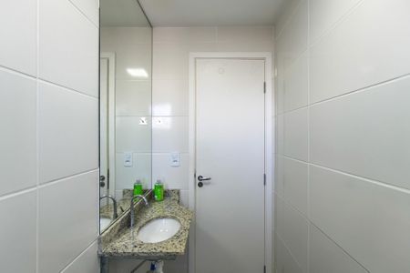 Apartamento para alugar com 68m², 2 quartos e 1 vaga Apartamento para alugar com 68m², 2 quartos e 1 vagaBanheiro da Suíte