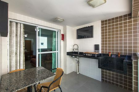 Apartamento para alugar com 68m², 2 quartos e 1 vaga Apartamento para alugar com 68m², 2 quartos e 1 vagaSacada