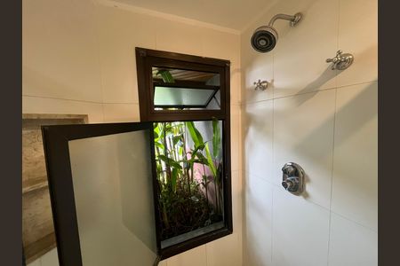 Apartamento para alugar com 129m², 2 quartos e 2 vagas Apartamento para alugar com 129m², 2 quartos e 2 vagasBanheiro da Suíte