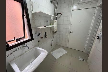 Apartamento para alugar com 129m², 2 quartos e 2 vagas Apartamento para alugar com 129m², 2 quartos e 2 vagasLavanderia