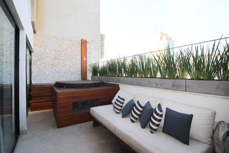 Apartamento à venda com 120m², 1 quarto e 1 vagaSacada
