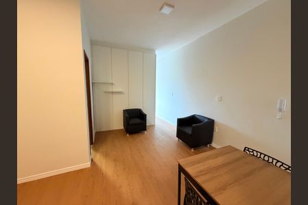 Sala de kitnet/studio para alugar com 1 quarto, 29m² em Cascatinha, Juiz de Fora