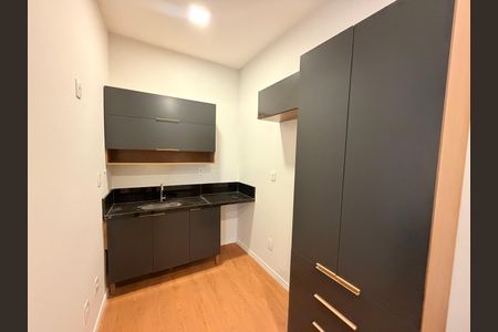 Cozinha de kitnet/studio para alugar com 1 quarto, 29m² em Cascatinha, Juiz de Fora