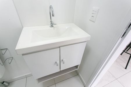 Apartamento para alugar com 33m², 2 quartos e sem vaga Apartamento para alugar com 33m², 2 quartos e sem vagaBanheiro