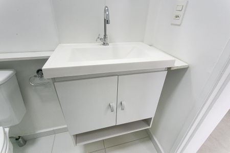 Apartamento para alugar com 33m², 2 quartos e sem vaga Apartamento para alugar com 33m², 2 quartos e sem vagaBanheiro