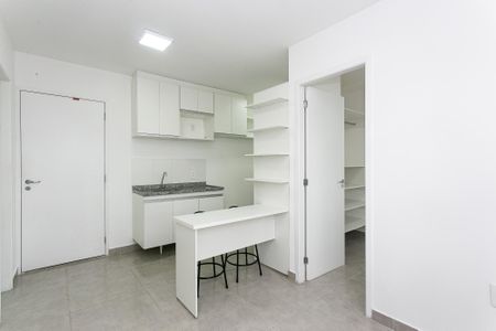 Apartamento para alugar com 33m², 2 quartos e sem vaga Apartamento para alugar com 33m², 2 quartos e sem vagaSala