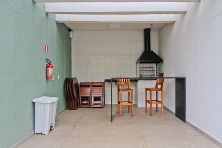 Apartamento para alugar com 32m², 2 quartos e sem vaga Apartamento para alugar com 32m², 2 quartos e sem vagaÁrea comum - Churrasqueira
