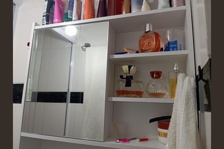 Casa para alugar com 75m², 3 quartos e 1 vaga Casa para alugar com 75m², 3 quartos e 1 vagaBanheiro suíte