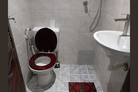 Casa para alugar com 75m², 3 quartos e 1 vaga Casa para alugar com 75m², 3 quartos e 1 vagaBanheiro