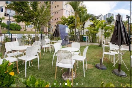 Apartamento à venda com 55m², 2 quartos e 1 vaga Apartamento à venda com 55m², 2 quartos e 1 vagaVaranda