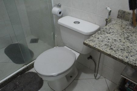 Casa de condomínio à venda com 118m², 4 quartos e 2 vagasBanheiro da Suíte 2
