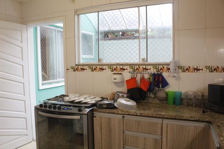 Casa de condomínio à venda com 118m², 4 quartos e 2 vagasCozinha