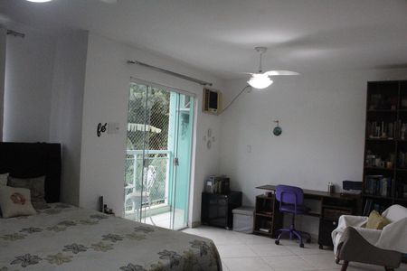 Casa de condomínio à venda com 118m², 4 quartos e 2 vagasQuarto Suíte 2