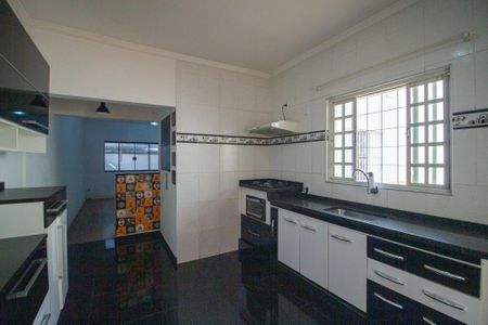 Casa para alugar com 80m², 2 quartos e 2 vagas Casa para alugar com 80m², 2 quartos e 2 vagasCozinha