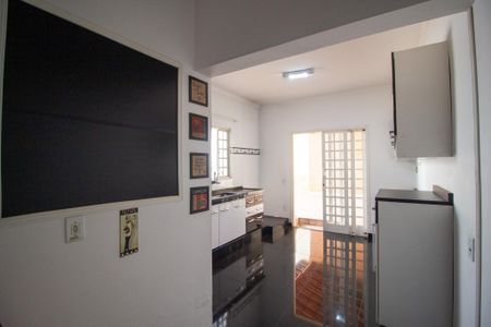 Casa para alugar com 80m², 2 quartos e 2 vagas Casa para alugar com 80m², 2 quartos e 2 vagasCozinha