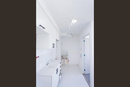 Apartamento para alugar com 32m², 2 quartos e sem vaga Apartamento para alugar com 32m², 2 quartos e sem vagaSala, cozinha e área de serviço