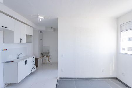 Apartamento para alugar com 32m², 2 quartos e sem vaga Apartamento para alugar com 32m², 2 quartos e sem vagaSala, cozinha e área de serviço