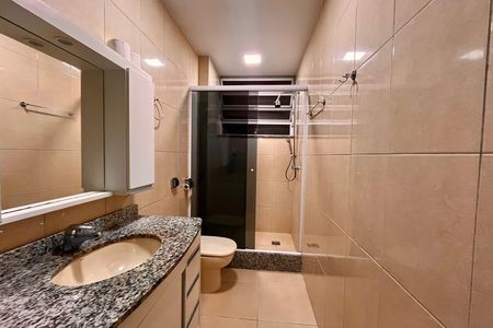 Banheiro  de apartamento para alugar com 1 quarto, 45m² em Copacabana, Rio de Janeiro
