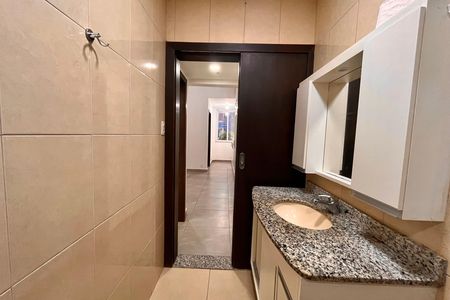 Banheiro  de apartamento para alugar com 1 quarto, 45m² em Copacabana, Rio de Janeiro