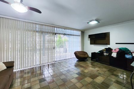 Sala  de casa à venda com 4 quartos, 520m² em Grajaú, Rio de Janeiro